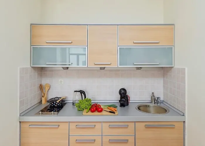 Spacious 1Bedroom On The Main Square Of Kotor