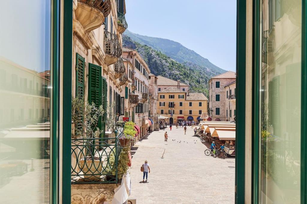 Spacious 1bedroom On The Main Square Of * Kotor
